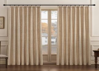 The Best Color Combinations for Striped Curtains in Your Home