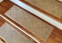 How to Eliminate Wrinkles and Creases in Stair Tread Mats